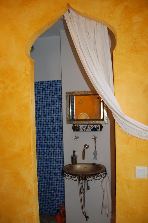 Maison D'Hotes Le Mas De Lila Vers Pont du Gard Δωμάτιο φωτογραφία