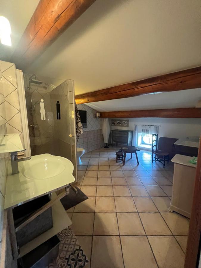 Maison D'Hotes Le Mas De Lila Vers Pont du Gard Εξωτερικό φωτογραφία